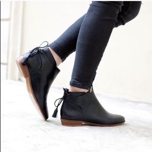 Rare Sezane Low Farrow Black Tassel Ankle Booties